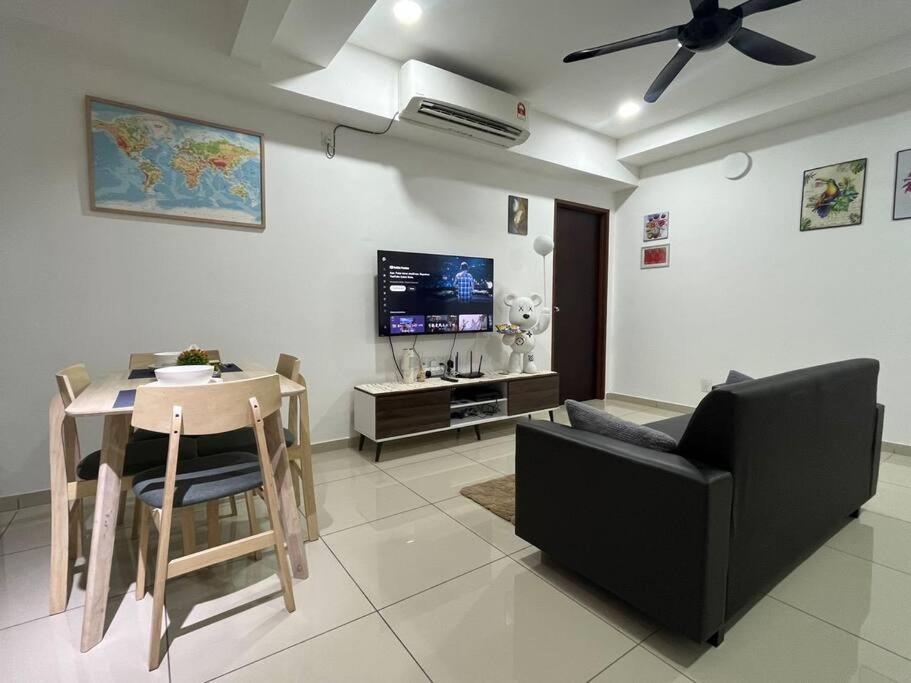 Cozy Haven Condo With Ps4 & Nexflix At Menara Sentral Bukit Mertajam Esterno foto